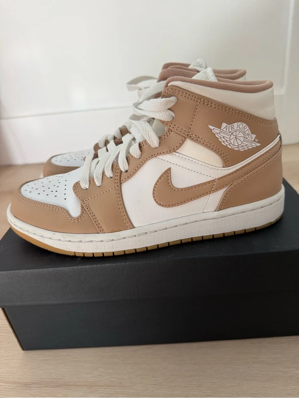 Air jordan 1 mid hemp/white-gum yellow mens